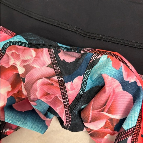 Lululemon Secret Garden Run Inspire Crop Leggings Size 4 - Picture 5 of 13